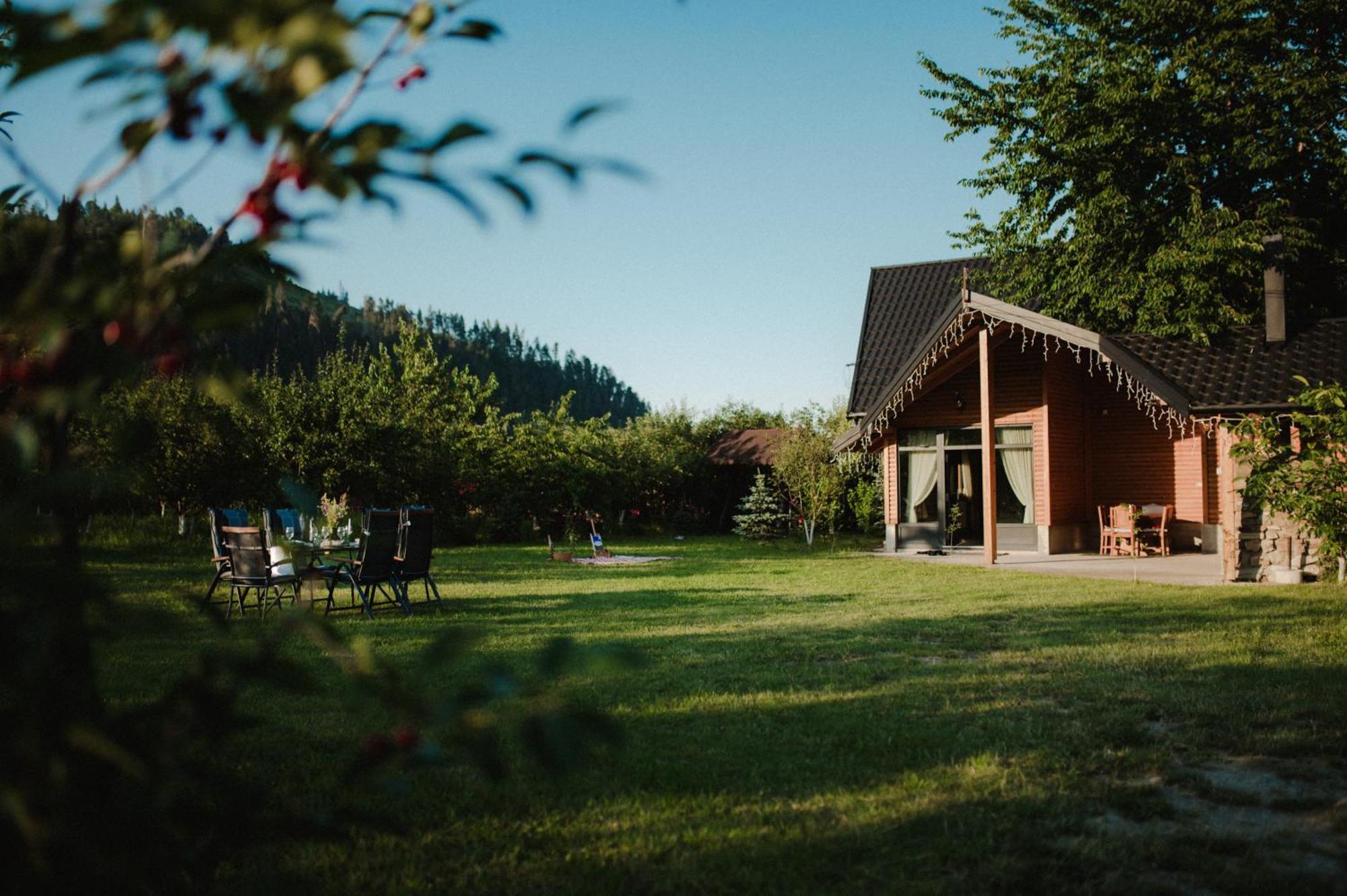 Moonlake Chalet Gainesti Extérieur photo